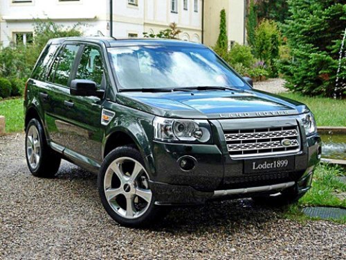 20-дюймовые колеса весьма удачно вписались в дизайн Land Rover Freelander 2 — оптимальный для него…