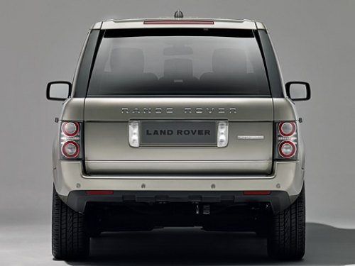 Самое заметное изменение на задней части — новые фонари.