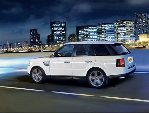С новым трехлитровым турбодизелем Range Rover Sport расходует всего 9,2 л на 100 км. На 9% меньше…