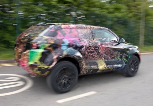 Пущенный в серию автомобиль, наряду со стеклянной крышей видимо лишится эффектного спойлера дверцы…