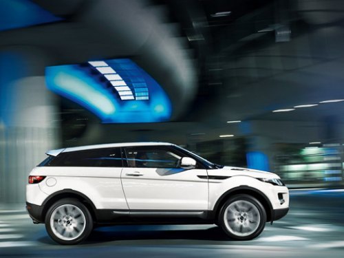 По предварительным сведениям Range Rover Evoque будет доступен в трёх- и пятидверном исполнениях.…