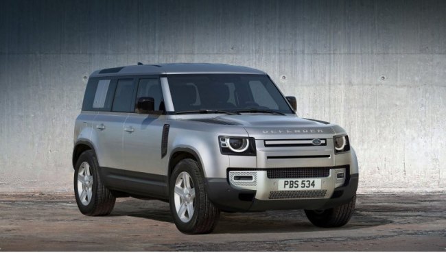 Из Словакии к нам пока прибыл только «длинный» Defender 110. Он оснащён турбодизелем 2.0 (200 и 240…