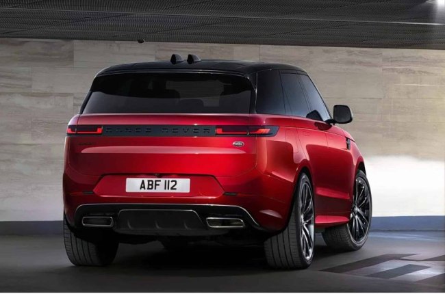 Серьезных перемен в дизайне нового Range Rover Sport, как и ожидалось, не произошло. Автомобиль…