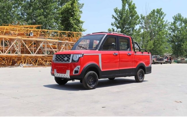 Пикап носит замысловатое имя Factory Direct Electric Minicar и работает от электричества. Его…