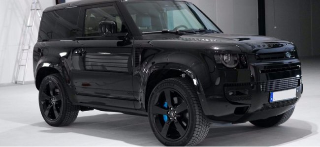 Компания Land Rover представила юбилейный Defender V8 Bond Edition