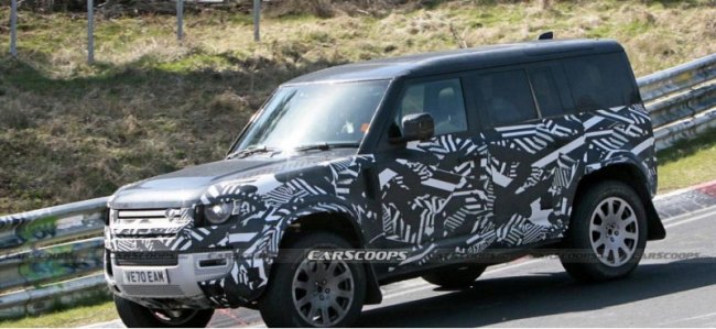 Закамуфлированный Land Rover Defender SVX / SVR V8 проходит испытания на Нюрбургринге