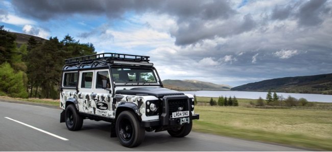 Land Rover Classic представляет обновленный Defender Works V8 Trophy II ограниченным тиражом в 25…