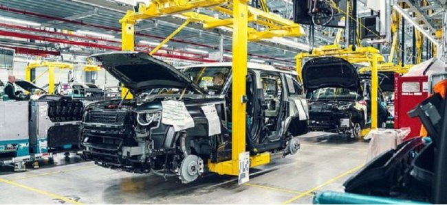 Новый внедорожник Range Rover спасен от резкого сокращения производства Jaguar Land Rover в…