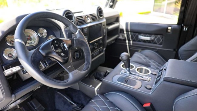 В салоне руль A MOMO Nero, все американские датчики. Четыре сиденья Corbeau Reclining Racing с…