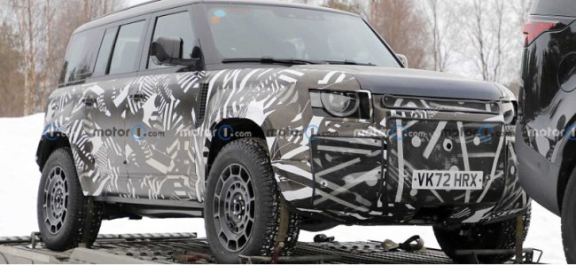 Новый внедорожник Land Rover Defender SVX запечатлели крупным планом с прочными деталями кузова