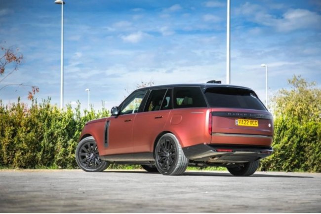 Если планы не изменились, в следующем году Land Rover представит свою первую 100% электрическую…