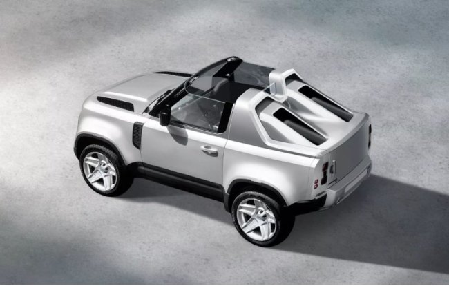 Первые экземпляры Flying Huntsman 90 Spyder, построенные в Конвентри на том же заводе, что и Aston…