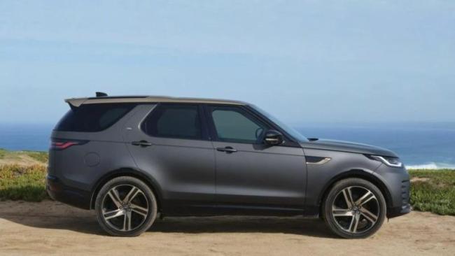 В опубликованном пресс-релизе, Land Rover не делится подробностями о салоне самой роскошной версии…