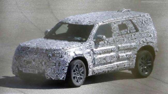 Прототип Land Rover Defender Mini, замеченный на тестах