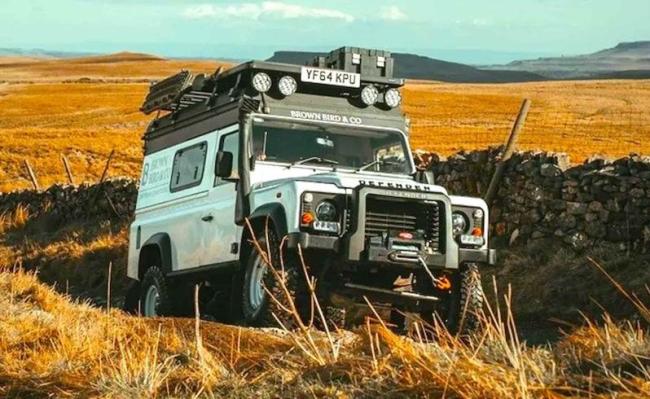 Представлен хардкорный, но комфортабельный автодом на базе Land Rover