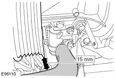 Затегнете до 23 Nm.