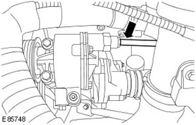 3. Разкачете вакуумната тръба на вакуумната помпа на спирачната система.