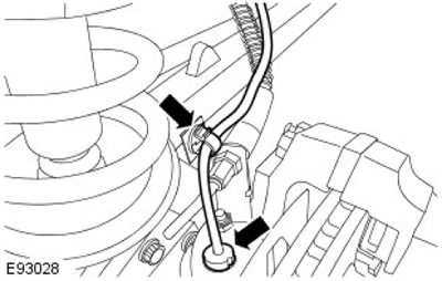 Изключете датчика за скоростта на лявото предно колело. Освободете кабелния сноп от скобата.