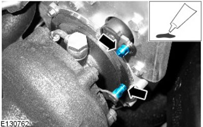 1. Нанесете препоръчителната грес за висока температура (номер на частта на Land Rover LR029042)…