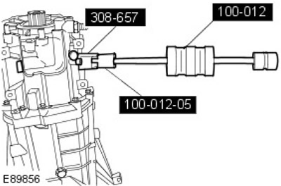 18. С помощта на специални инструменти отстранете 3-те стопера на селекторния вал.