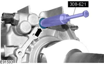 7. С помощта на специален инструмент отстранете масленото уплътнение на зъбния вал.