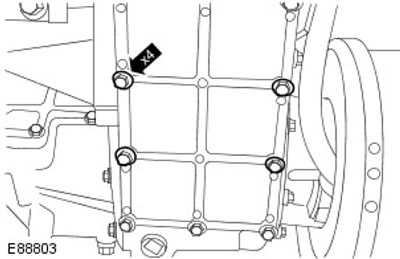 Стегнете (момент на затягане 25 Nm).