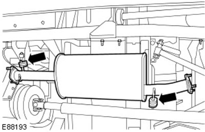 18. Монтирайте междинната тръба и ауспуха.