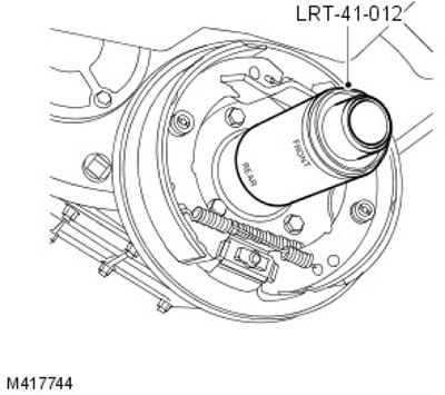 Поставете ново уплътнение, като използвате LRT-41-012.