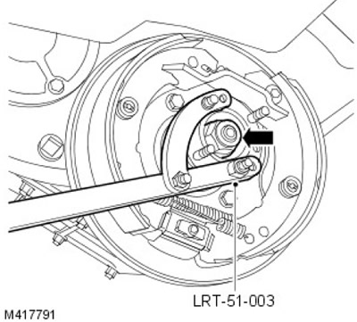 Инсталирайте LRT-51-003, завийте нова гайка на задвижващия фланец и затегнете до 165 Nm (122…