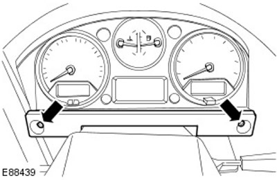 1. Поставете отново елементите в обратен ред. Стегнете (момент на затягане 2 Nm).