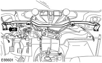 6. Отстранете напречната греда на тялото. Развийте и изхвърлете 6 гайки.