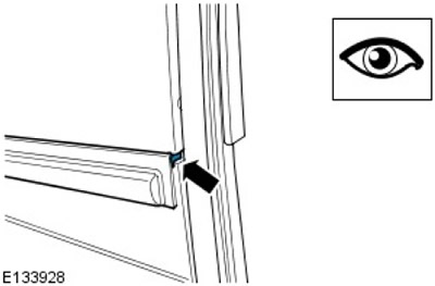 ЗАБЕЛЕЖКА: Въпреки че не е необходимо да премахвате уплътнението на вратата, за да извършите…