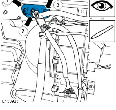ЗАБЕЛЕЖКА: Проверете U-канала към предния панел за деформация между заваръчните точки, където…