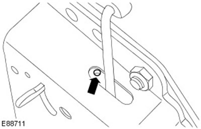 С помощта на подходящ инструмент освободете цилиндъра на ключалката.