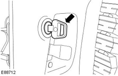 3. Поставете ключа и извадете цилиндъра на ключалката.
