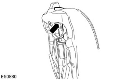 4. Отстранете 4-те задни водачи на облегалката за глава. Освободете 4 скоби.