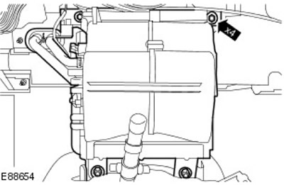 1. Поставете отново елементите в обратен ред. Стегнете (момент на затягане 15 Nm).