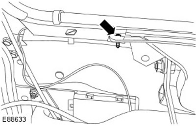 9. Освободете левия нагреваем стъклен канал. Отстранете винта.