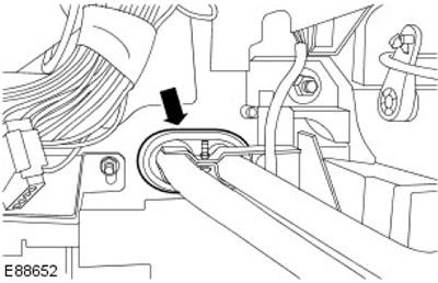 18. Отстранете втулката от преградата.