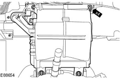 1. Поставете отново елементите в обратен ред. Стегнете (момент на затягане 15 Nm).