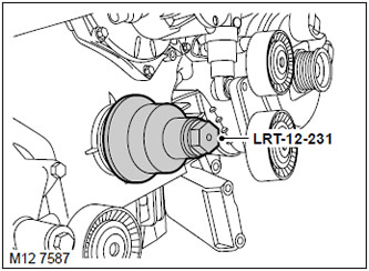 2. Поставете масленото уплътнение в предния капак, като използвате дорника LRT-12-231.