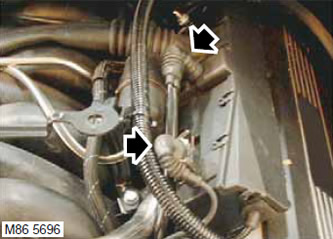 13. Изключете блока от сензора за детонация (KS) и сензора за положение на разпределителния вал…