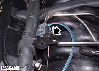 21. Изключете електрическия съединител от соленоидния клапан SAI (системи за доизгаряне).