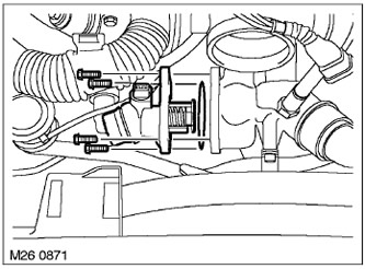 7. Развийте 4-те болта и отстранете корпуса на термостата от помпата на охладителната система.…
