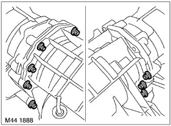 4. Отстранете 9-те винта Torx и отстранете трансферната кутия.