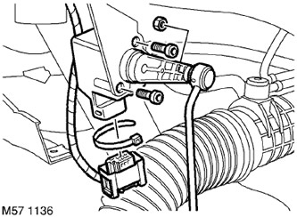 12. Маркирайте позицията на скобите и отстранете скобите, закрепващи кабела на датчика за позицията…