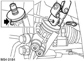 23. Маркирайте позицията на долната част на кормилната колона. Отстранете винта на долната панта на…