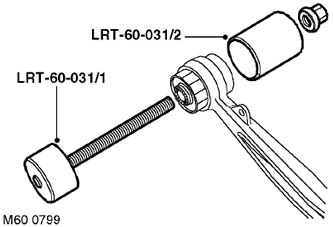 6. С помощта на инструменти LRT-60-031/1 и LRT-60-031/2 отстранете втулката на долното рамо.