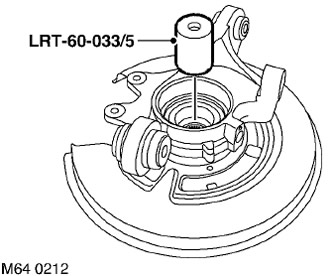 3. Монтирайте инструмент LRT-60-033/5 върху фланеца на главината.