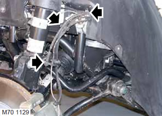 4. Освободете кабела на сензора от скобата на купето на автомобила, скобата и скобата на спирачния…